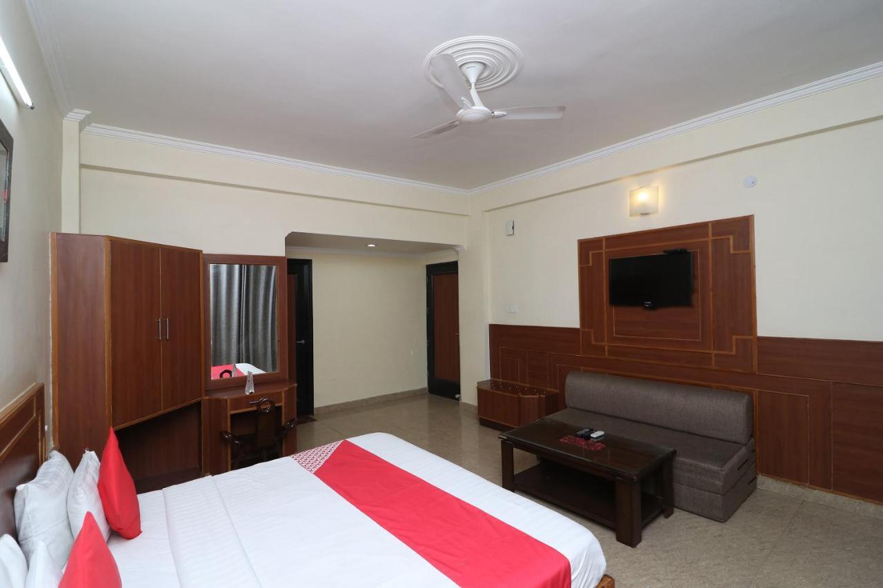 Capital O 4747 Imperial Hotel Katra Катра Экстерьер фото