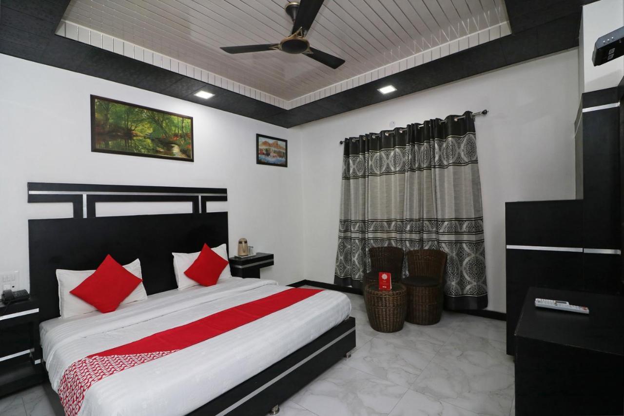 Capital O 4747 Imperial Hotel Katra Катра Экстерьер фото