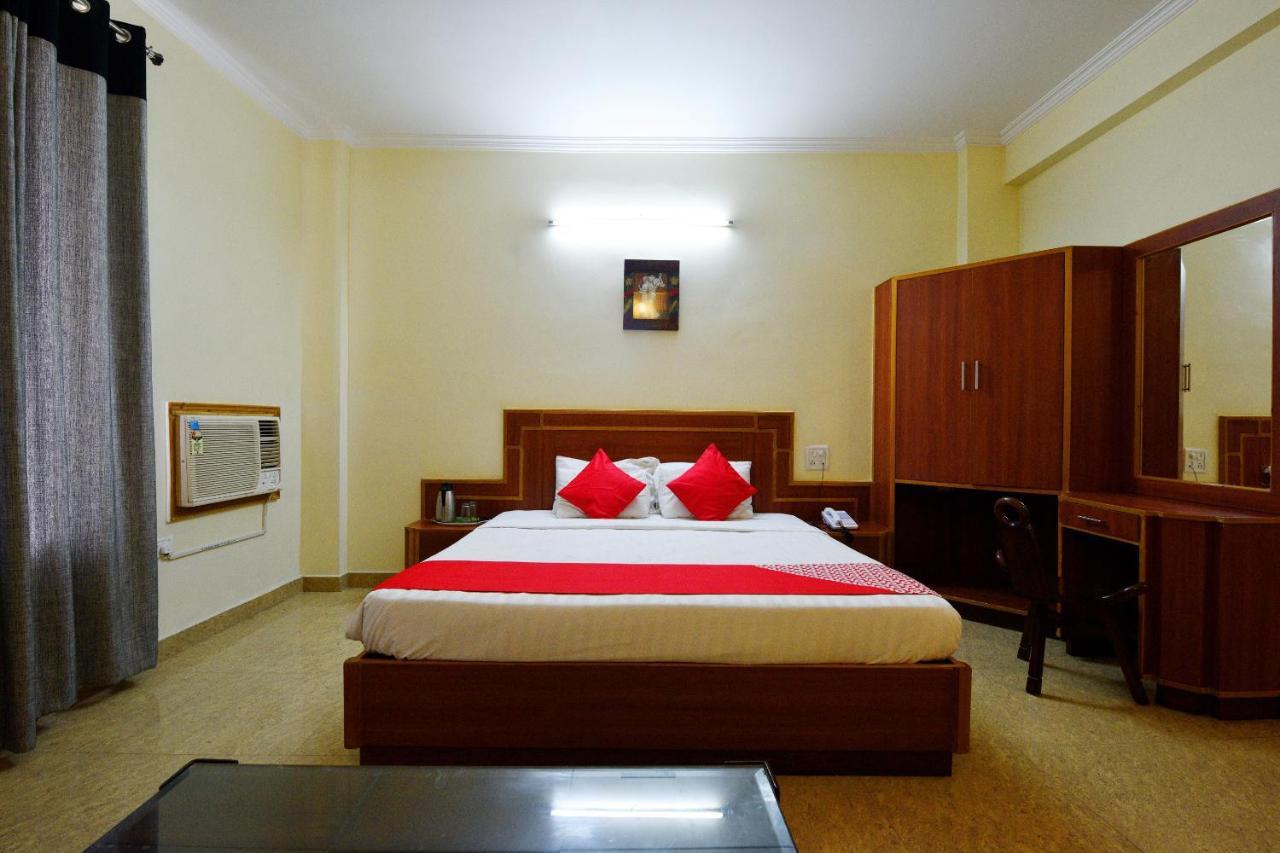 Capital O 4747 Imperial Hotel Katra Катра Экстерьер фото