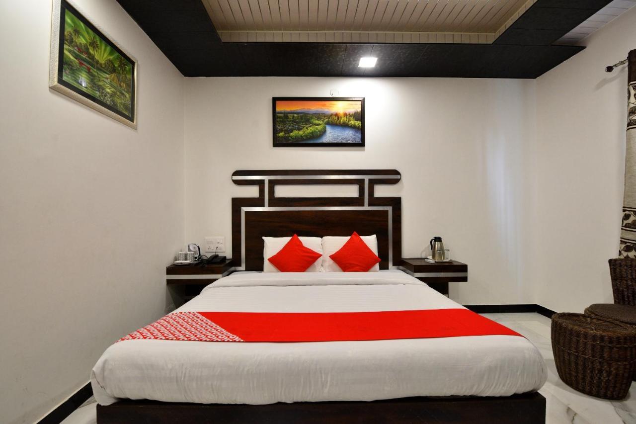 Capital O 4747 Imperial Hotel Katra Катра Экстерьер фото