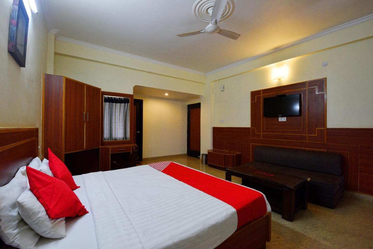 Capital O 4747 Imperial Hotel Katra Катра Экстерьер фото