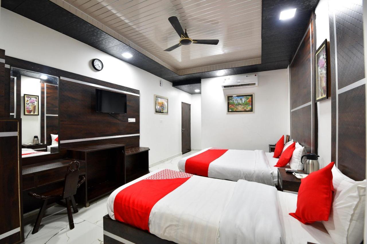 Capital O 4747 Imperial Hotel Katra Катра Экстерьер фото
