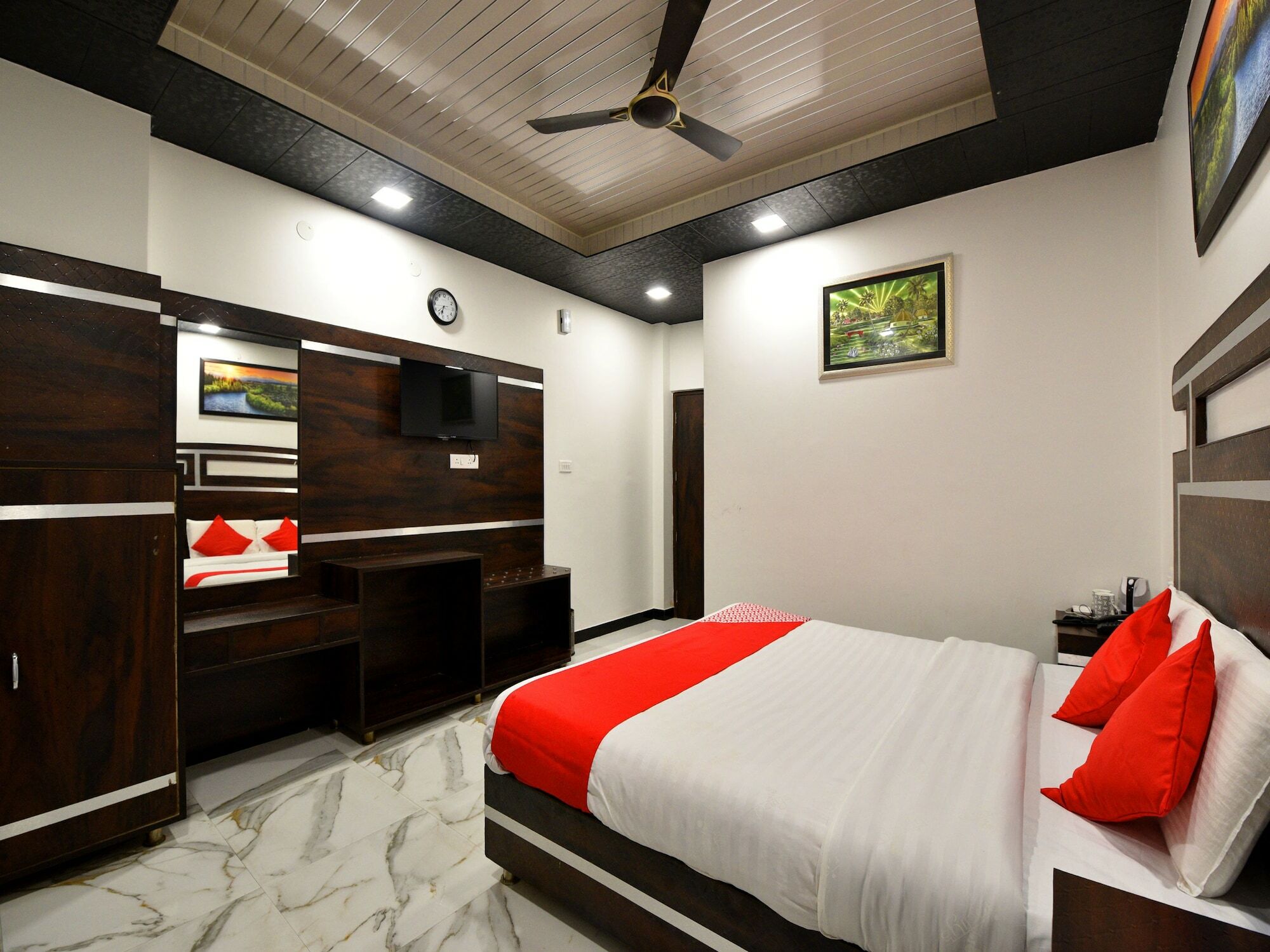 Capital O 4747 Imperial Hotel Katra Катра Экстерьер фото